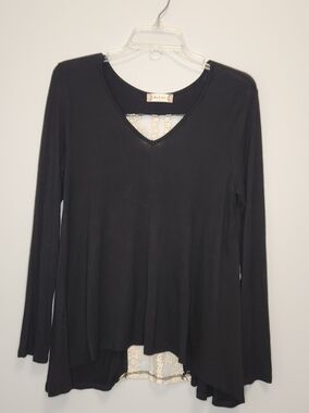 Altar'd State Black Long-Sleeve Lace-Back Top Size Small